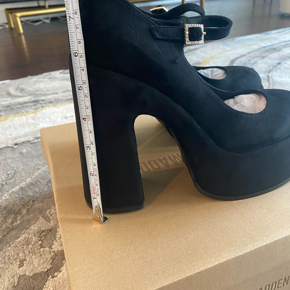 NWT Steve Madden Platform suede shoes. - Picture 9 of 9